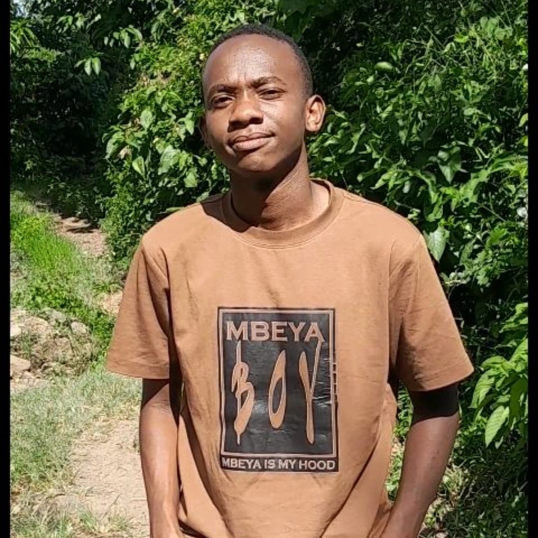 Omary Fubile, graphic designer